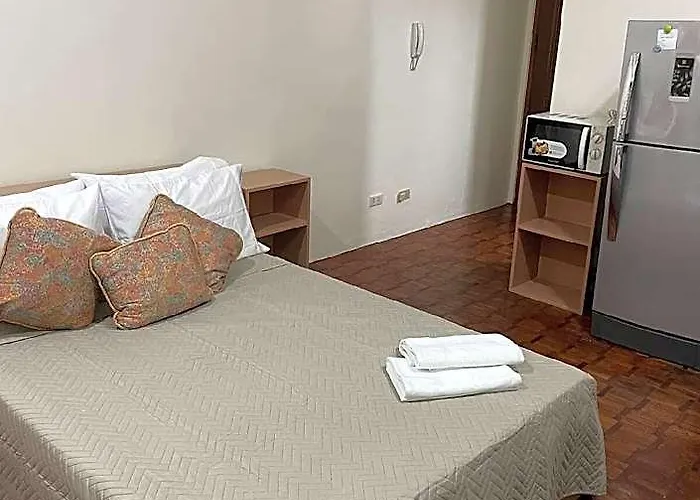 Lovely 1 Bedroom Across Greenbelt 5 Hotel Manila