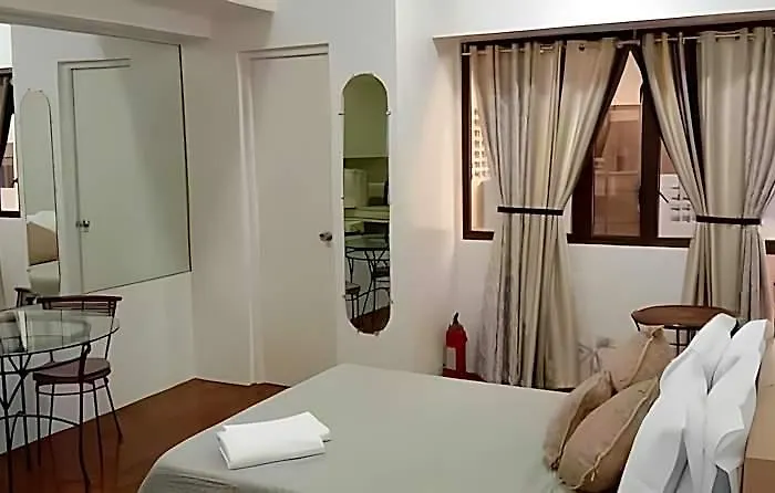 Lovely 1 Bedroom Across Greenbelt 5 Hotel Manila