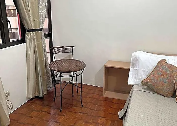 Lovely 1 Bedroom Across Greenbelt 5 Manila