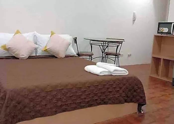 Hotel Lovely 1 Bedroom Across Greenbelt 5 3*